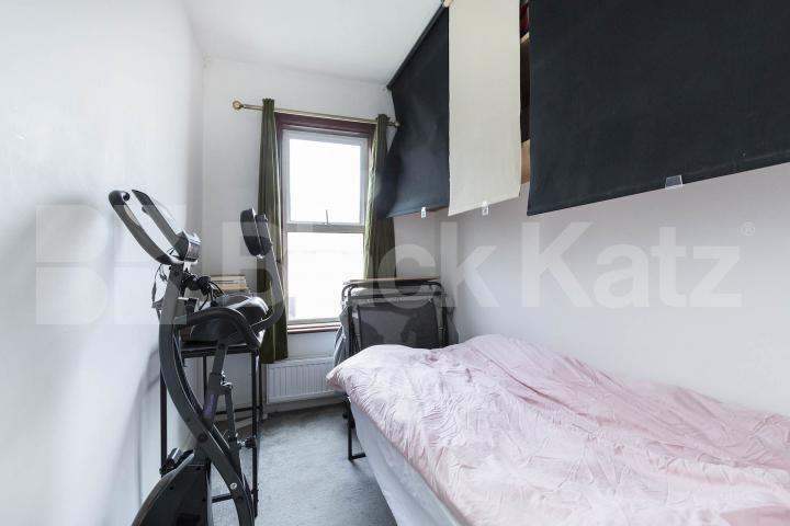 first floor 2 bedroom property with access to shared garden Chewton Road, Walthamstow